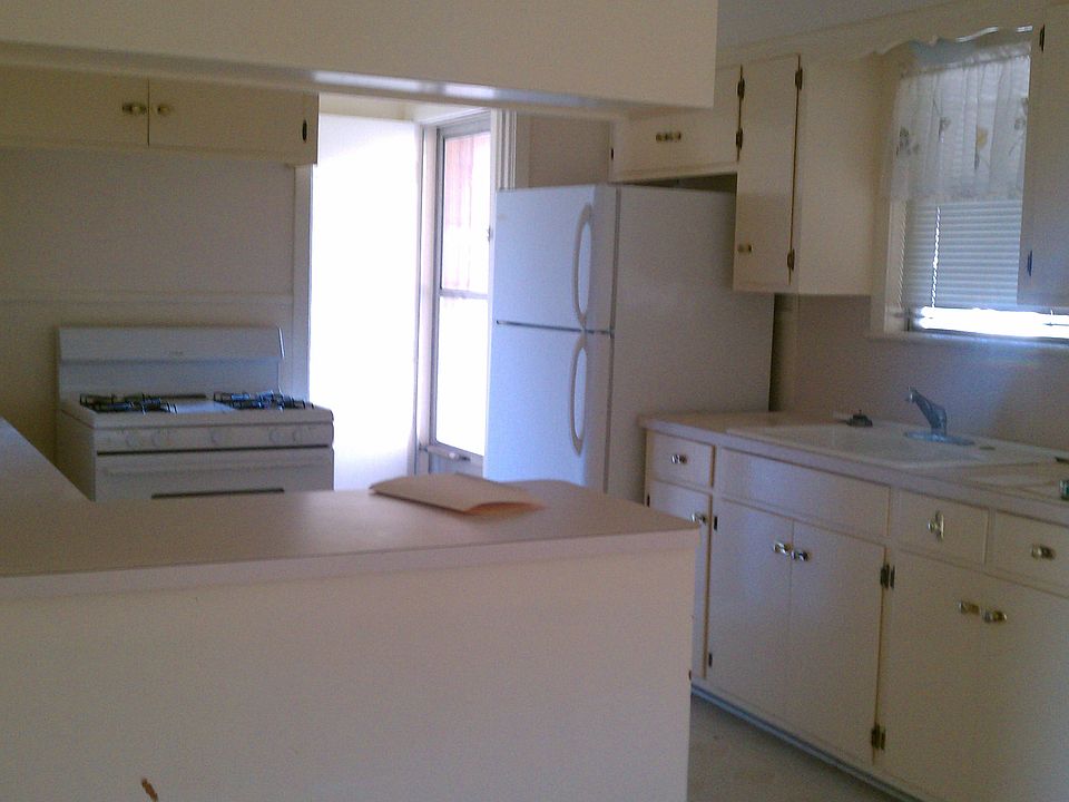 1st image of 2210 Green Ave