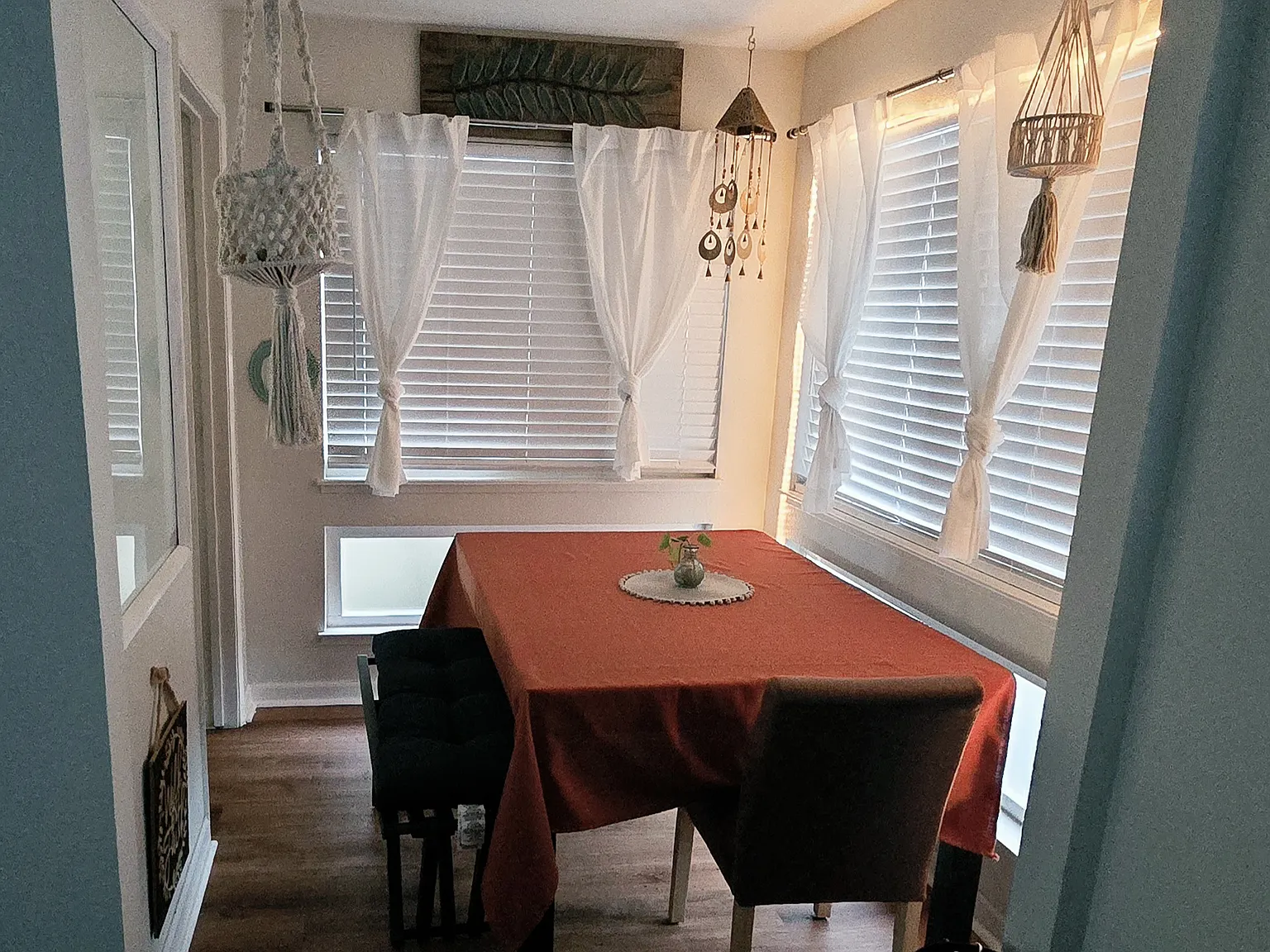 1000 Evergreen Ter — Photo 1
