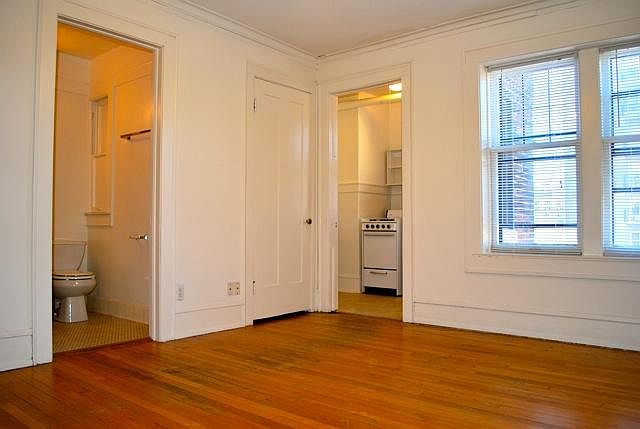 1st image of 1104 N Van Buren St #0B-1Ba-300Sqft