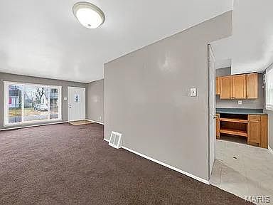 3rd image of 219 Presley Dr