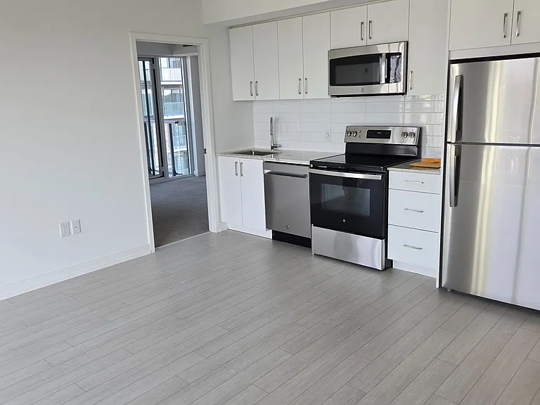4010 Eglinton Ave W #1104 — Photo 3