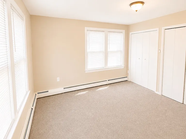 519 N Saint George St — Photo 19