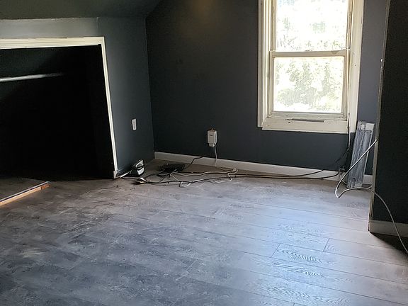 4th image of 80 Belleville Ave #2A