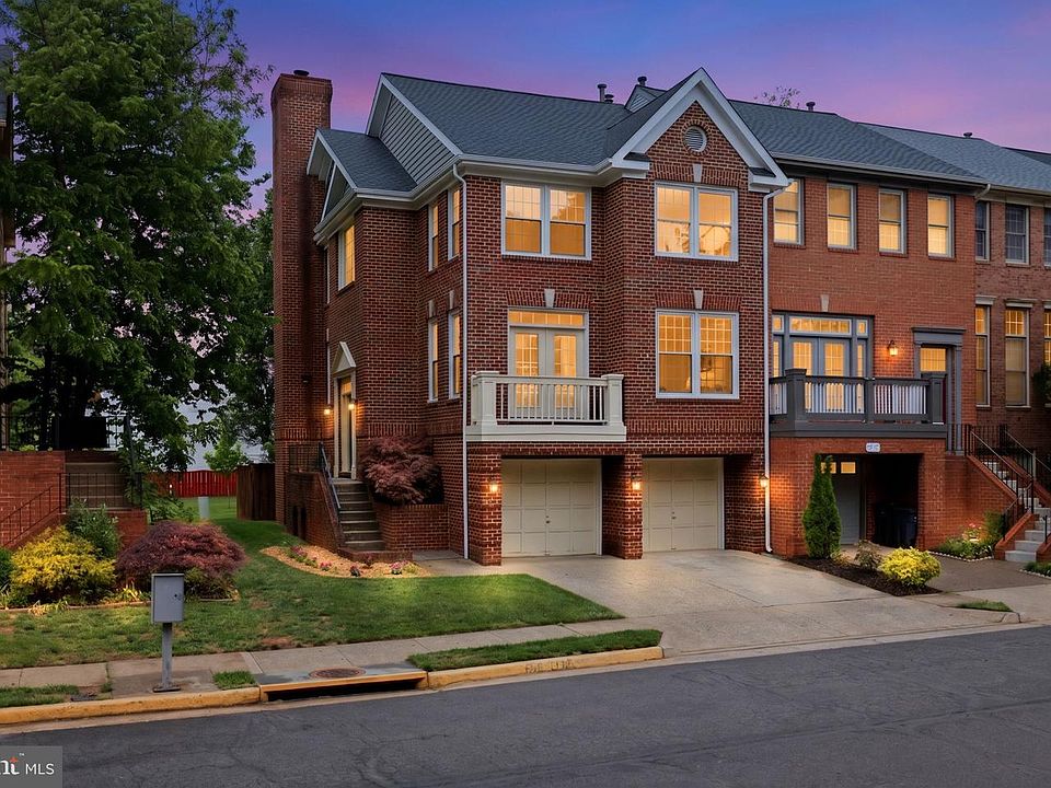 1st image of 46681 Lynnhaven Sq