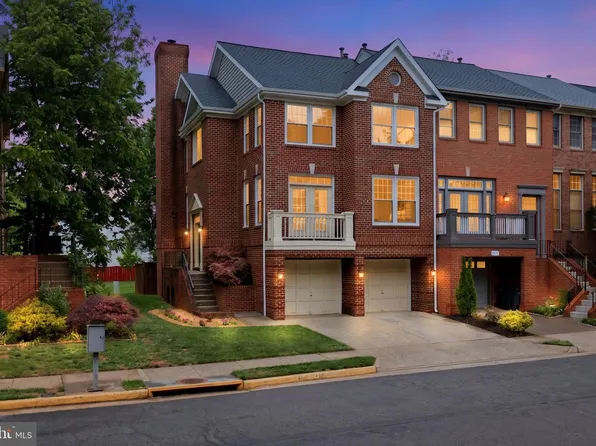 46681 Lynnhaven Sq, Sterling, VA 20165