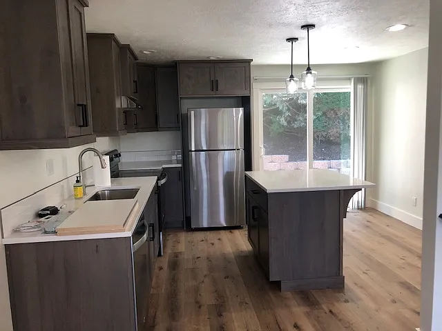 1406 E Hays St — Photo 17