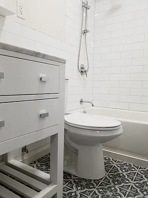 Rented by Karl Heyliger, LREB | media 10