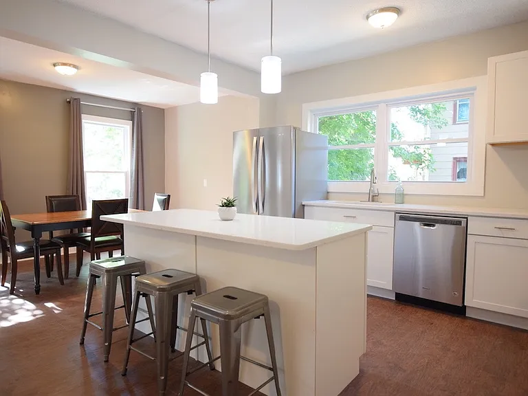 1002 N Aurora St — Photo 119