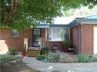 34 Auburn St, Florence, AL 35630