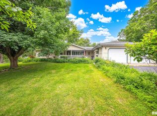 503 S Walnut St, Delavan, IL 61734