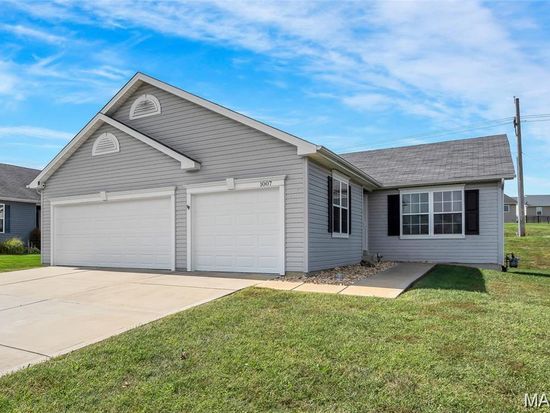 1007 Sweet River Dr, Saint Paul, MO 63366
