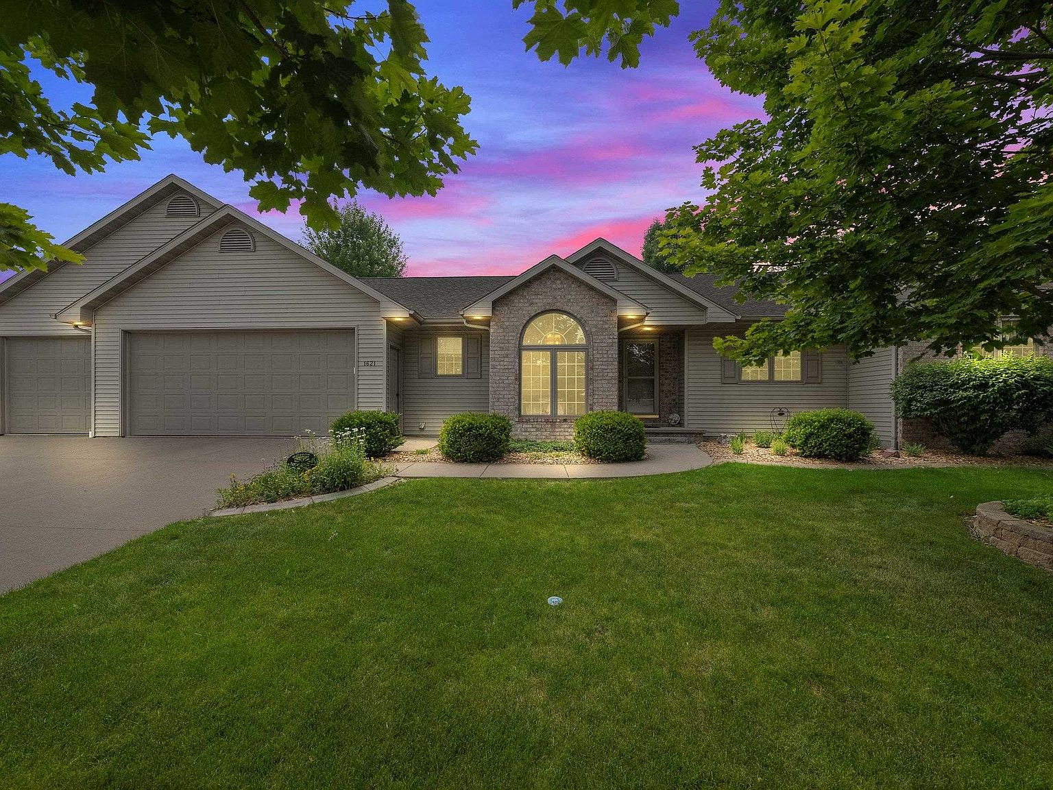1621 Peach Tree Ct, Kaukauna, WI 54130 Zillow