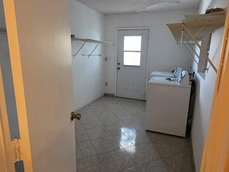 4735 NW 189th Ter — Photo 10