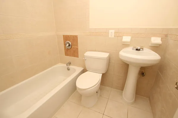 Rented by Nooklyn NYC LLC | media 11