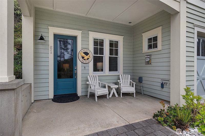 4th image of 61 Seaside Lane