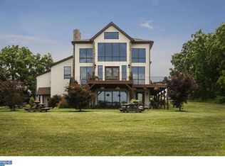 282 Woodside Dr, Boyertown, PA 19512