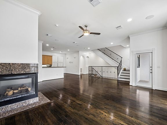 2nd image of 5506 Blossom St