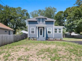 39 Fuller St, Warwick, RI 02889