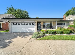 13167 Kozak Dr, Sterling Heights, MI