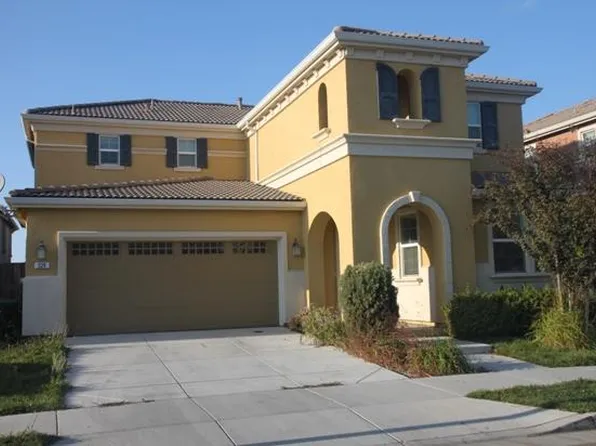 329 Craftsman Dr, Lathrop, CA 95330