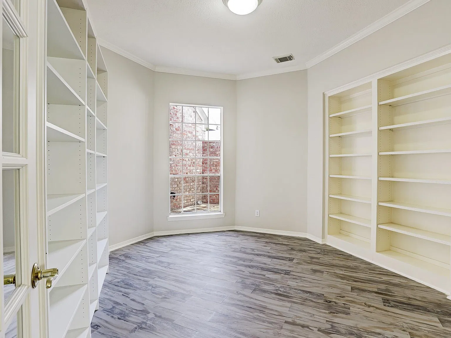 3 bed, 2.5 bath, 2426 sqft, $4,000 — Photo 4