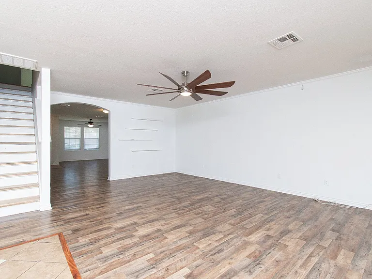 9007 Sandyford Ct — Photo 4