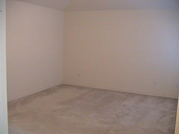 Master Bedroom Can Accommodate Any Furniture !