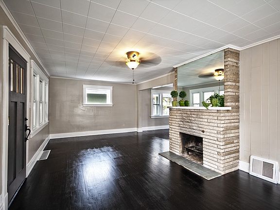 3rd image of 1144 W Lexington Ave
