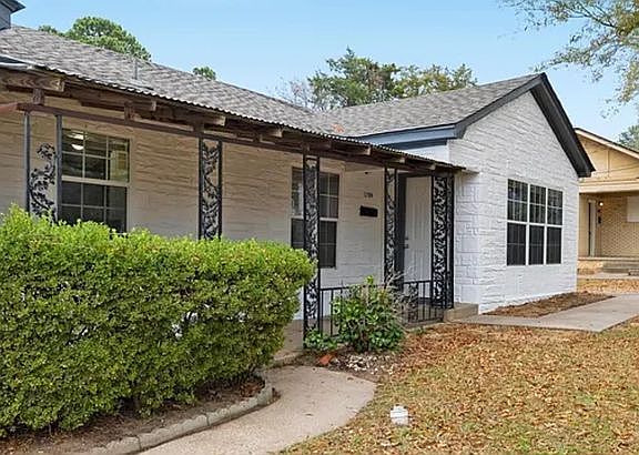 2nd image of 1709 Mockingbird Ln