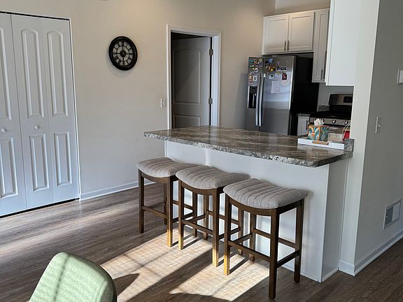 5th image of 938 Lexington St #938