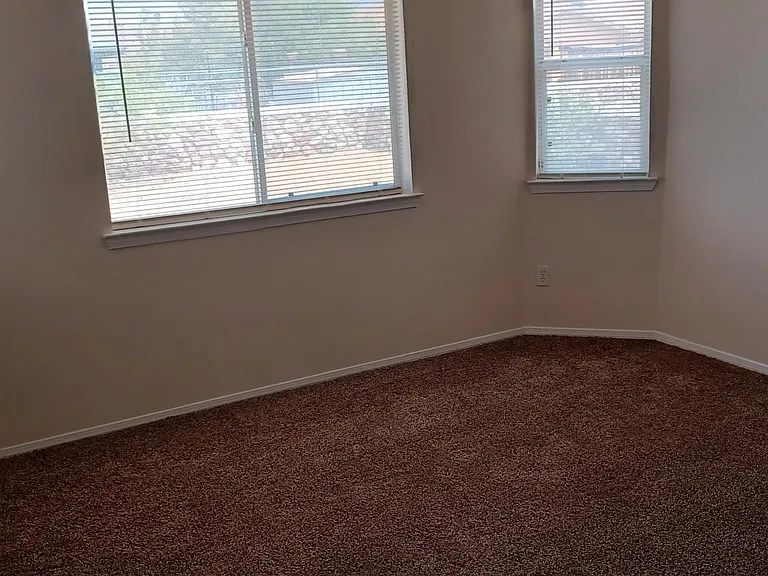 5760 W Valley Cir — Photo 18