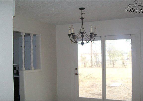 5th image of 405 W Highland Ave