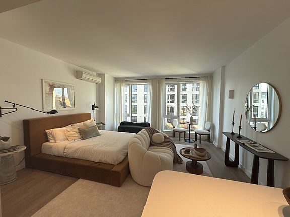 5th image of 953 Dean St #123