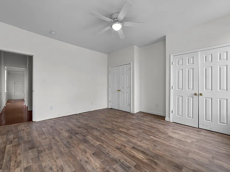 931 W Clay St — Photo 11