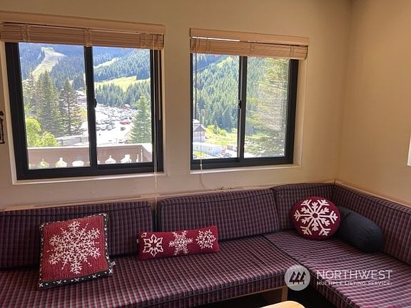 5th image of 33613 Crystal Mountain Boulevard E #531