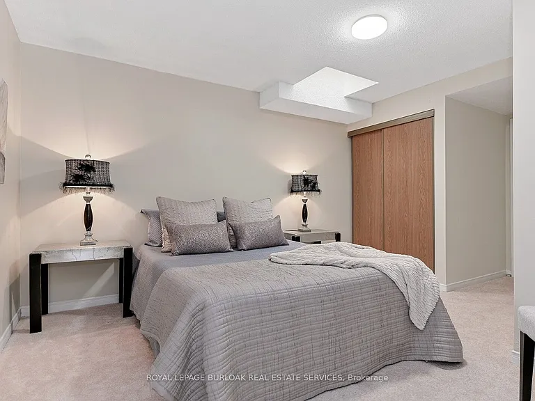 895 Maple Ave #212 — Photo 18