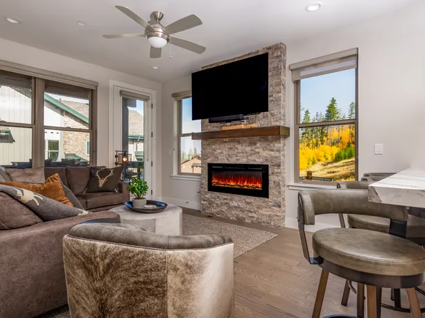 12 Stagecoach Way, Fraser, CO 80442