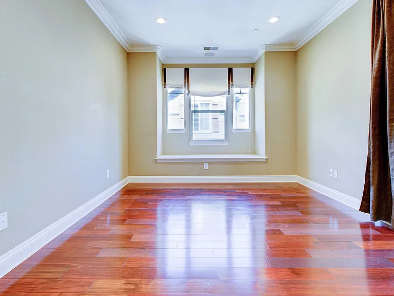 49200 Tulip Ter — Photo 12