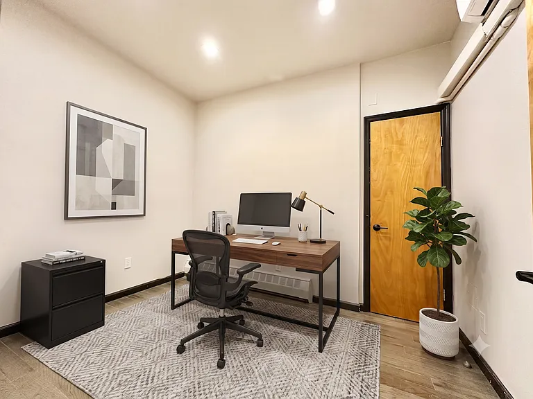 140 Grattan St #3L — Photo 3