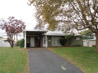 1252 Hampshire Dr, Whitehall, PA 18052