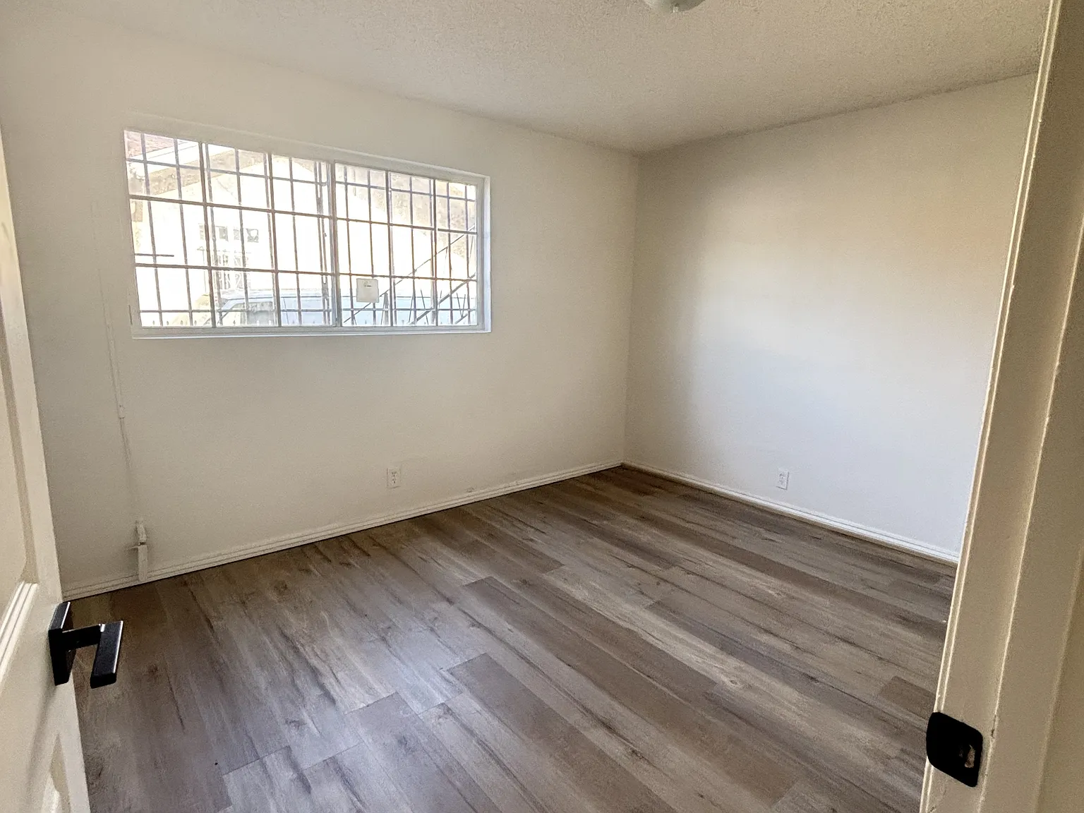 1215 East 43rd Place - 1 — Photo 3
