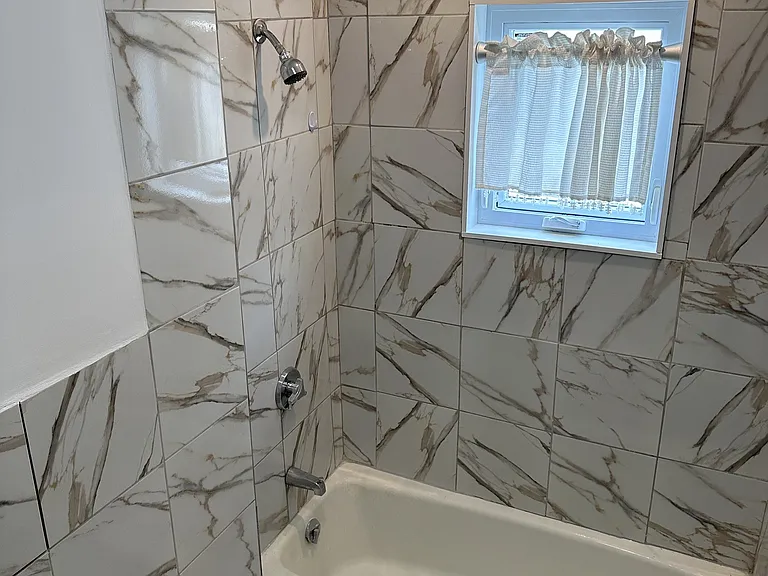 58-60 Waverly St #1 — Photo 8