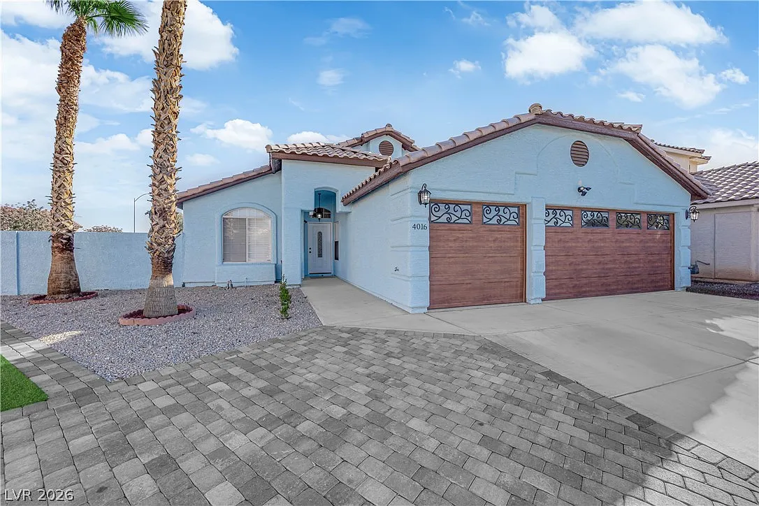 4 bed, 2.0 bath, 1669 sqft, $2,850 — Photo 3