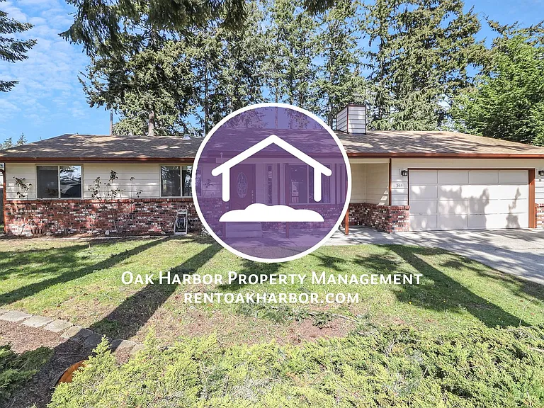 368 NW Columbia Dr — Photo 1