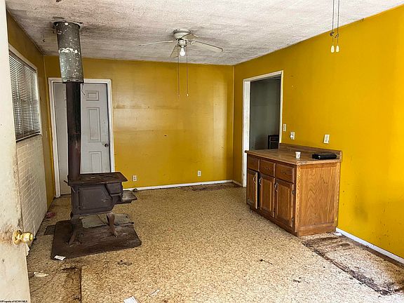 5th image of 534 Millstone Rd