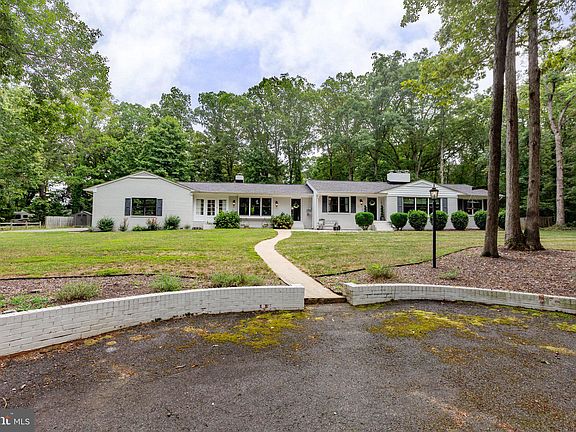 4th image of 107 Hampton Dr