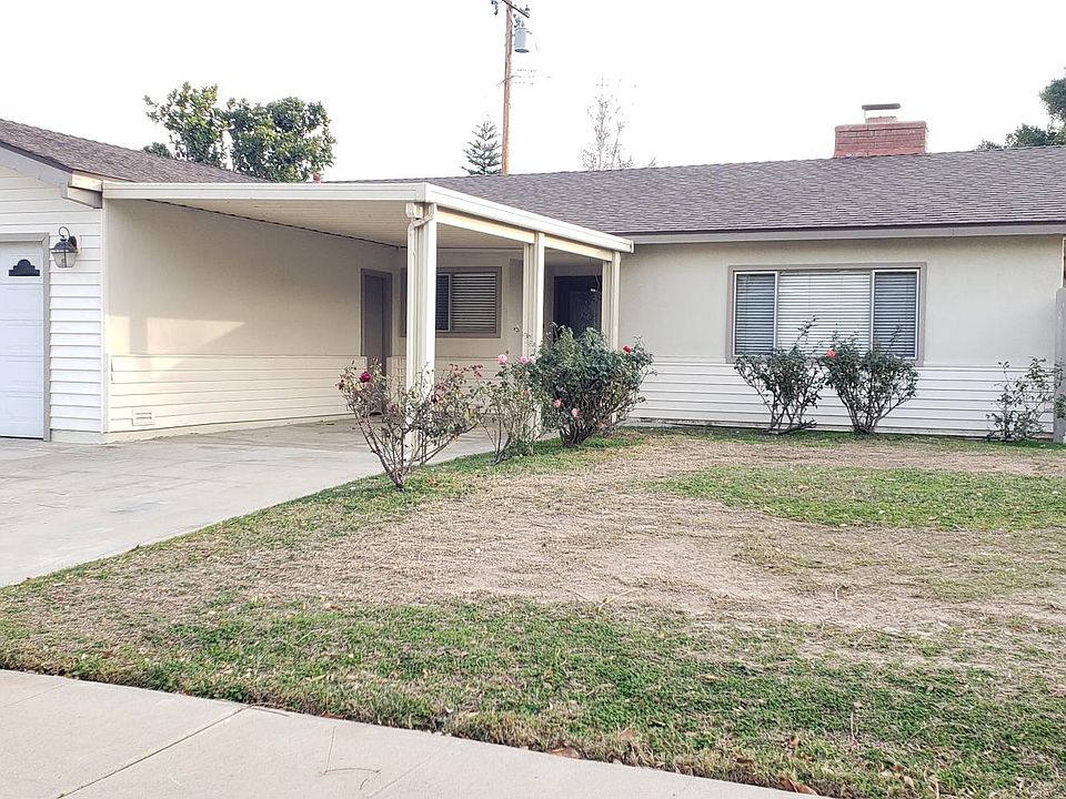 Front yard and Entrace, at day