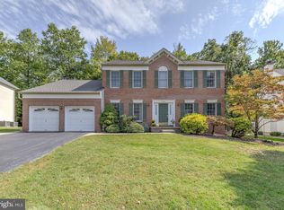 16 Tanner Dr, Princeton, NJ 08540