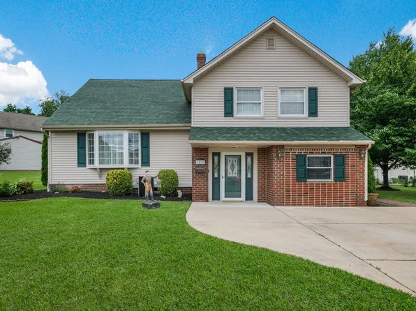 1091 Roberts Rd, Warminster, PA 18974