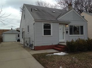 22066 Nevada Ave, Eastpointe, MI 48021